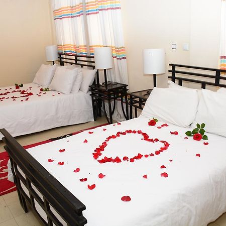 The Hive Guest House Αντίς Αμπέμπα Εξωτερικό φωτογραφία