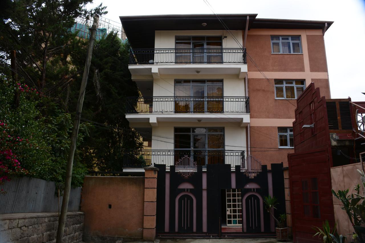 The Hive Guest House Αντίς Αμπέμπα Εξωτερικό φωτογραφία