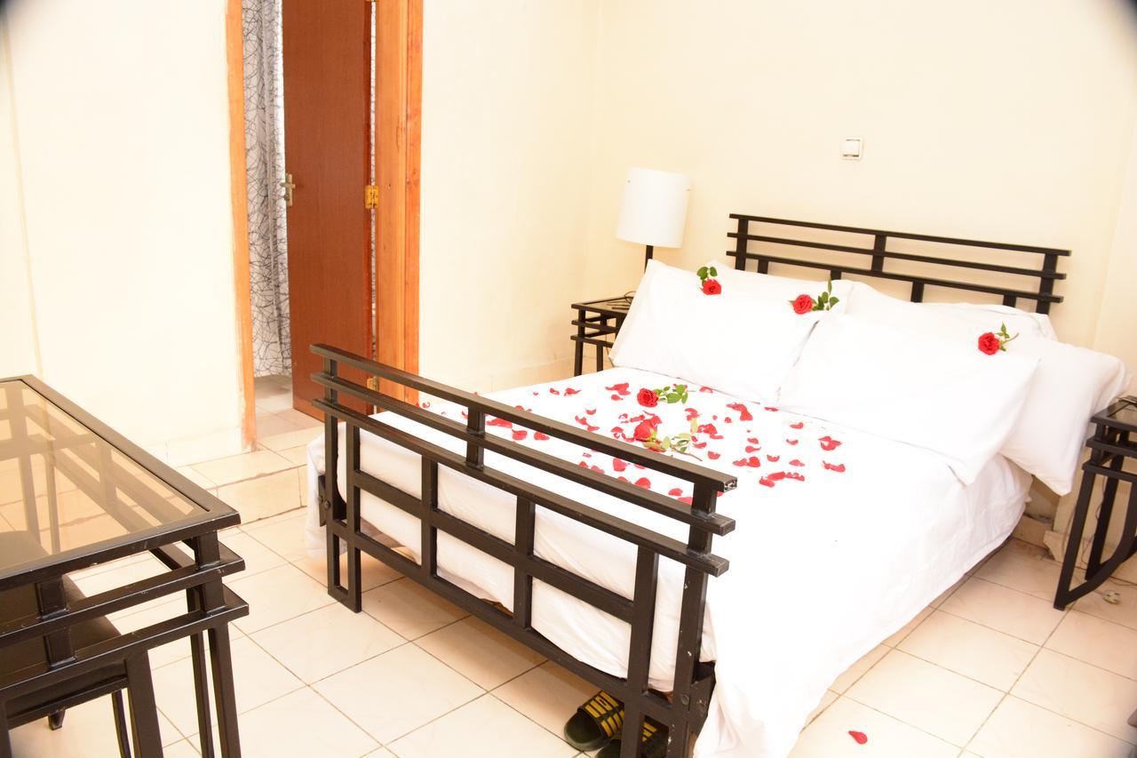 The Hive Guest House Αντίς Αμπέμπα Εξωτερικό φωτογραφία
