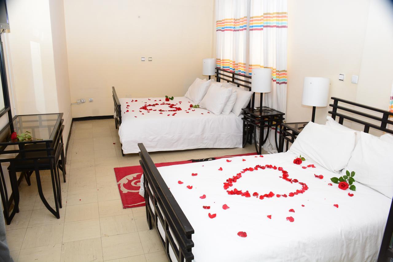 The Hive Guest House Αντίς Αμπέμπα Εξωτερικό φωτογραφία