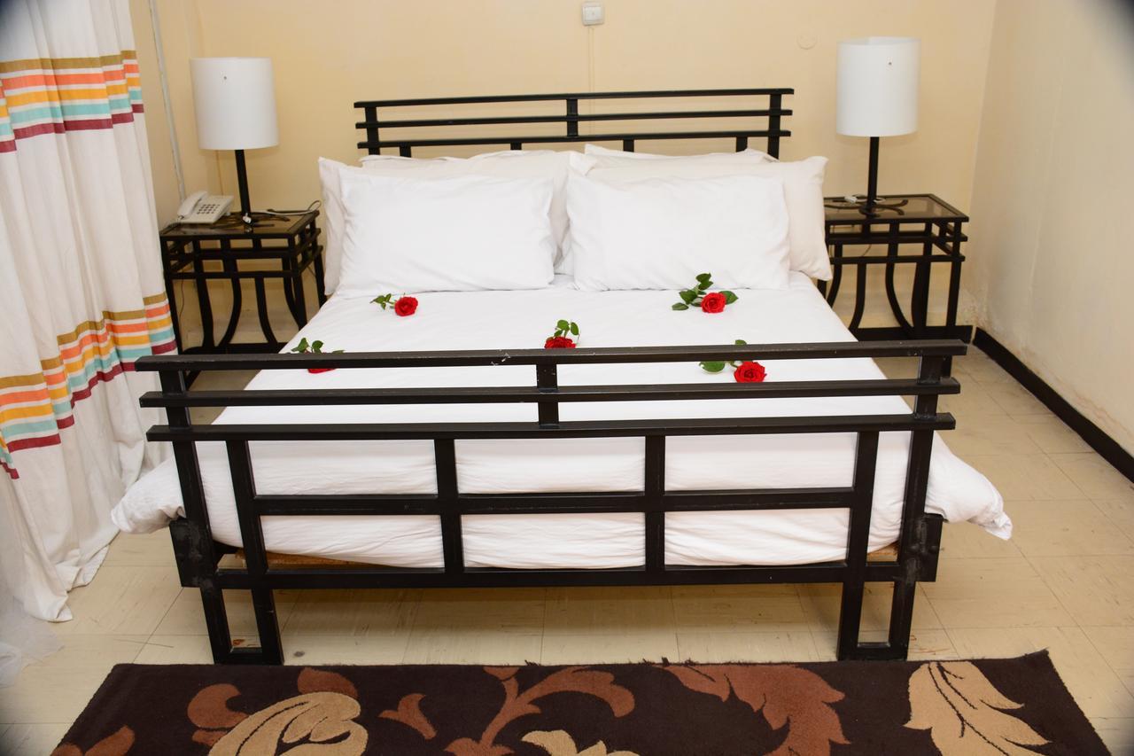 The Hive Guest House Αντίς Αμπέμπα Εξωτερικό φωτογραφία
